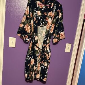 Source Unknown Black Floral Robe